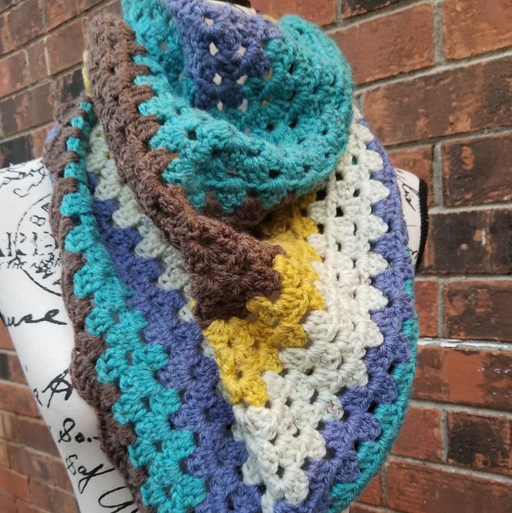 NWT Handmade Crochet Shawl Goins Creations Gold Teal